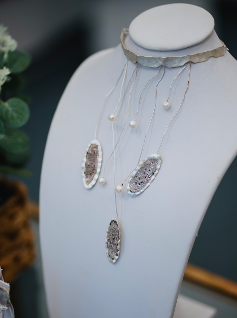 PEARLS FALL -Chokker